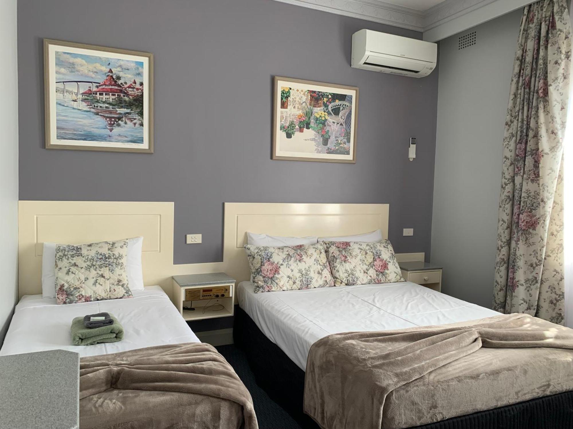 Moruya Monarch Hotel Extérieur photo