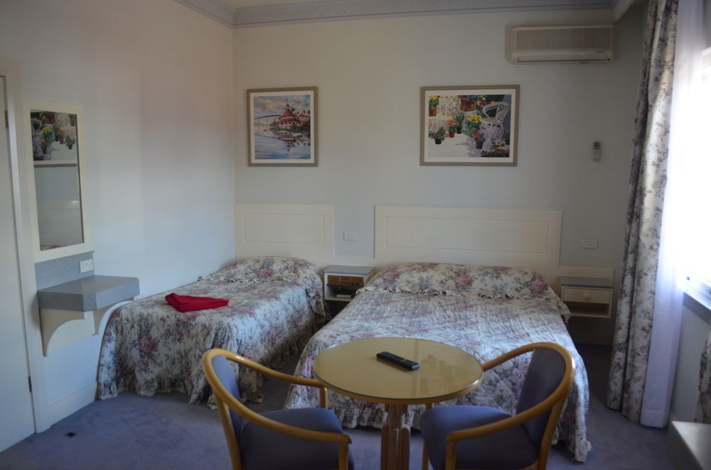 Moruya Monarch Hotel Extérieur photo